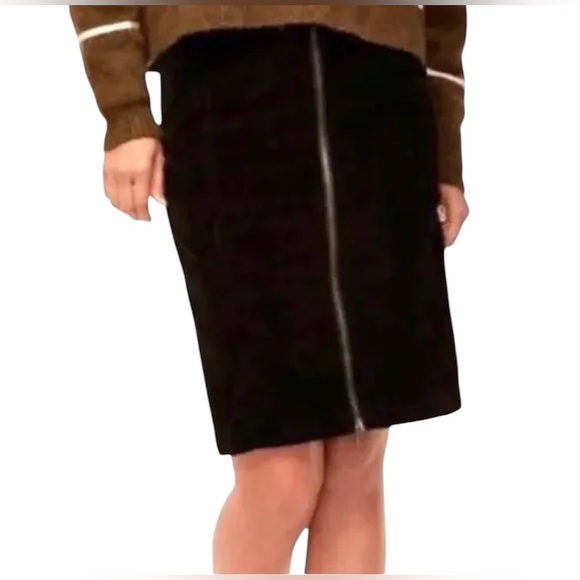 Aritzia Wilfred Free Ellie Black Corduroy Zip Pencil Skirt Size 2 - Picture 1 of 9